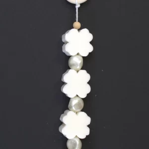 Treccia saponi a quadrifoglio muschio bianco decorata